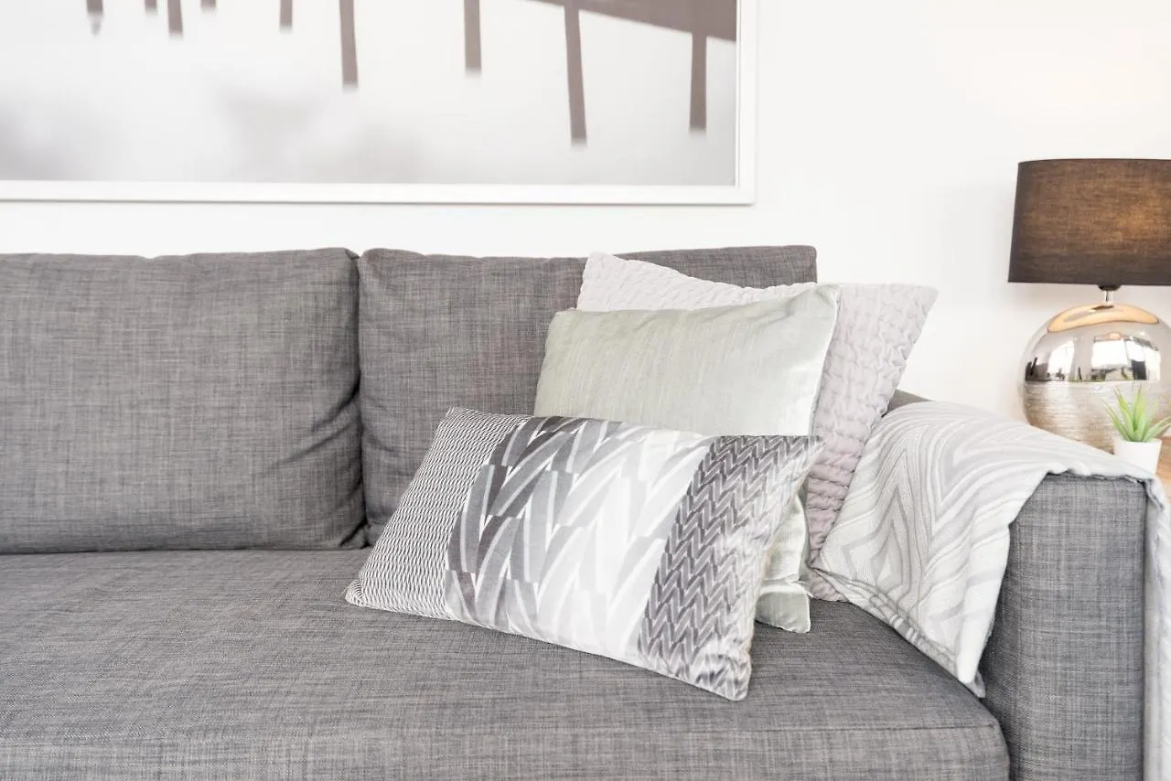 Urbe10 Angel Ganivet 2 Bedrooms Apartment Màlaga